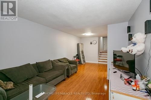 72 Gulliver Crescent, Brampton (Northgate), ON - Indoor Photo Showing Living Room