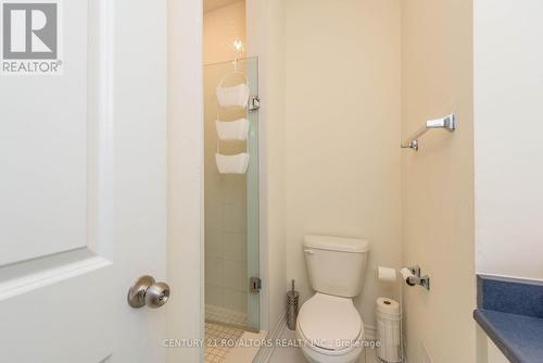 16 Arrowview Drive, Brampton, ON - Indoor Photo Showing Bathroom