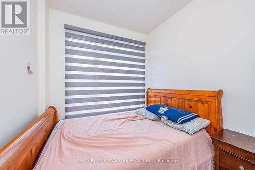 16 Arrowview Drive, Brampton, ON - Indoor Photo Showing Bedroom