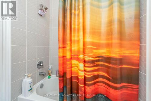 16 Arrowview Drive, Brampton (Northwest Brampton), ON - Indoor Photo Showing Bathroom