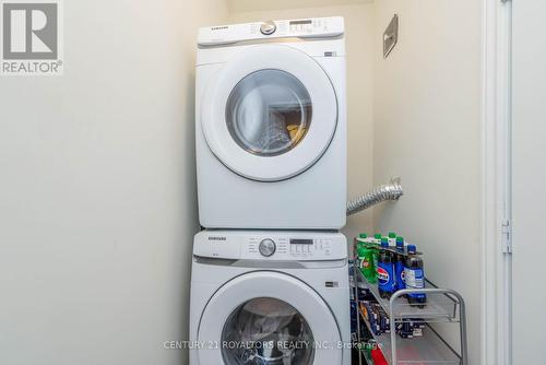 16 Arrowview Drive, Brampton (Northwest Brampton), ON - Indoor Photo Showing Laundry Room