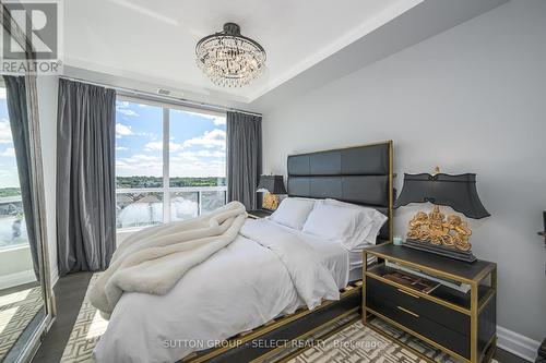 810 - 240 Villagewalk Boulevard, London, ON - Indoor Photo Showing Bedroom