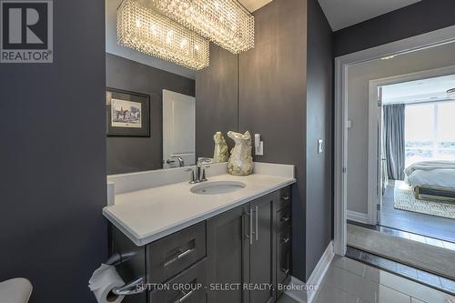 810 - 240 Villagewalk Boulevard, London, ON - Indoor Photo Showing Bathroom