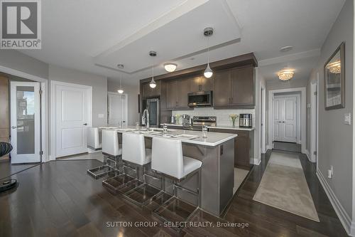 810 - 240 Villagewalk Boulevard, London, ON - Indoor Photo Showing Kitchen With Upgraded Kitchen