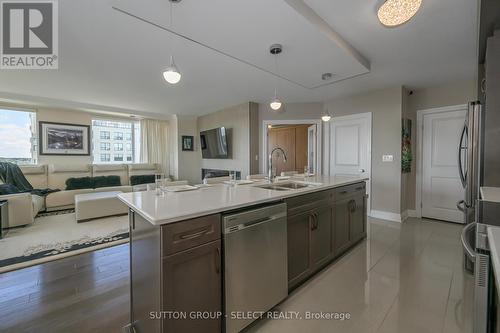 810 - 240 Villagewalk Boulevard, London, ON - Indoor Photo Showing Kitchen With Double Sink