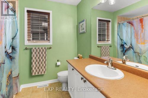 106 Port Of Newcastle Drive, Clarington (Newcastle), ON - Indoor Photo Showing Bathroom