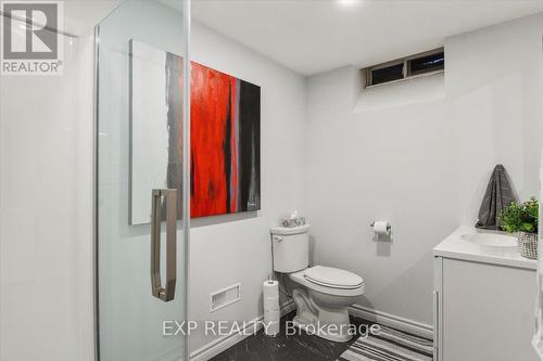 106 Port Of Newcastle Drive, Clarington (Newcastle), ON - Indoor Photo Showing Bathroom