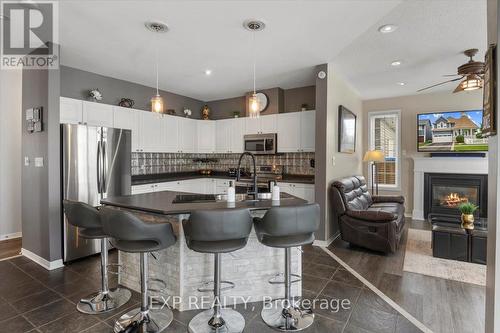 106 Port Of Newcastle Drive, Clarington (Newcastle), ON - Indoor Photo Showing Kitchen With Stainless Steel Kitchen With Upgraded Kitchen