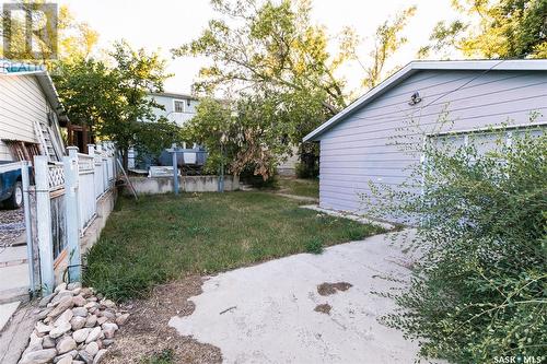 306 Saskatchewan Avenue, Kerrobert, SK - Outdoor