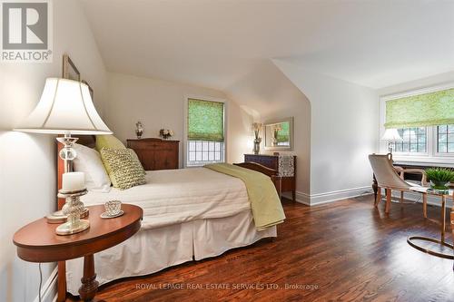 17 Kingsborough Crescent, Toronto (Willowridge-Martingrove-Richview), ON - Indoor Photo Showing Bedroom