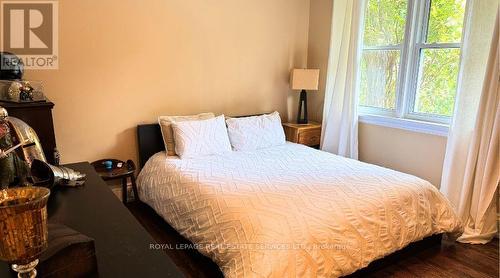 17 Kingsborough Crescent, Toronto (Willowridge-Martingrove-Richview), ON - Indoor Photo Showing Bedroom