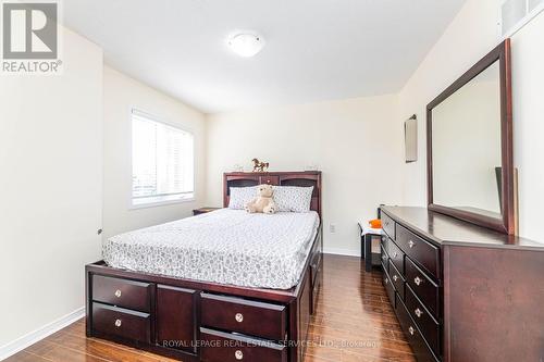 144 Saintsbury Crescent, Brampton (Sandringham-Wellington North), ON - Indoor Photo Showing Bedroom