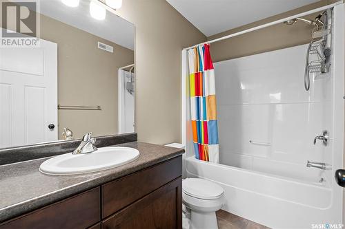 214 Wyant Lane, Saskatoon, SK - Indoor Photo Showing Bathroom