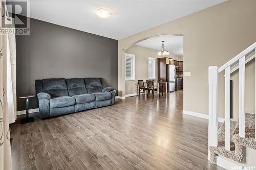 214 Wyant Lane, Saskatoon, SK - Indoor Photo Showing Living Room