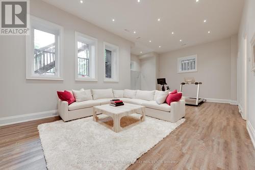 665 Bedford Park Avenue, Toronto (Bedford Park-Nortown), ON - Indoor Photo Showing Living Room