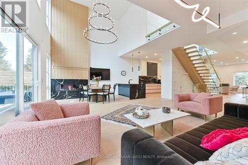 36 Glenshaw Crescent, Toronto (O'Connor-Parkview), ON - Indoor Photo Showing Living Room