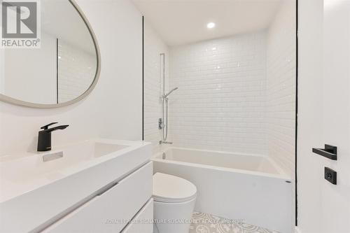 36 Glenshaw Crescent, Toronto (O'Connor-Parkview), ON - Indoor Photo Showing Bathroom