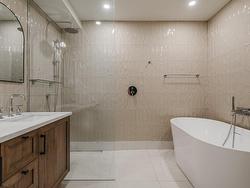 Ensuite bathroom - 