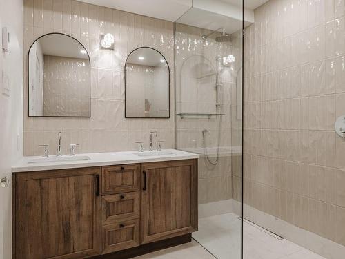 Ensuite bathroom - 5627 Av. De Canterbury, Montréal (Côte-Des-Neiges/Notre-Dame-De-Grâce), QC - Indoor Photo Showing Bathroom