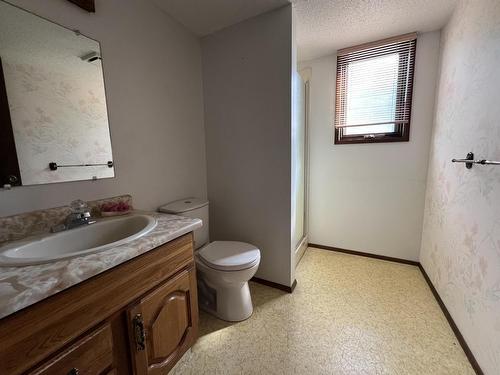 1826 Juniper Drive, Merritt, BC - Indoor Photo Showing Bathroom