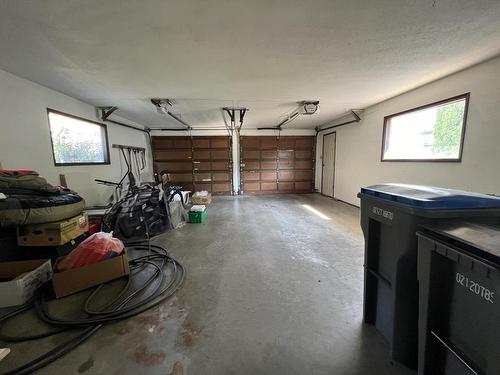 1826 Juniper Drive, Merritt, BC - Indoor Photo Showing Garage