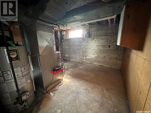 121 27Th Street W, Battleford, SK - Indoor Photo Showing Basement