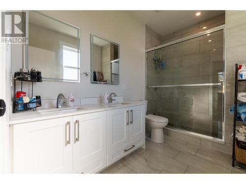 5005 Henrey Road, Prince George, BC - Indoor Photo Showing Bathroom