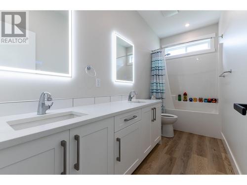 5005 Henrey Road, Prince George, BC - Indoor Photo Showing Bathroom