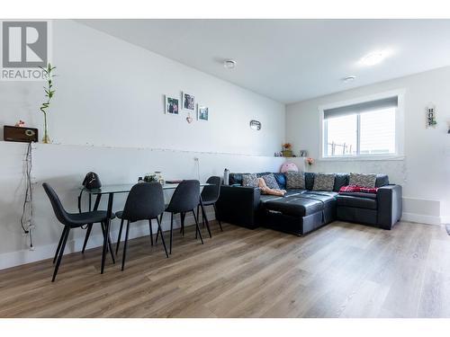 5005 Henrey Road, Prince George, BC - Indoor Photo Showing Living Room