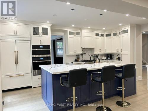 4820 Fulwell Road, Mississauga (Churchill Meadows), ON - Indoor Photo Showing Kitchen With Upgraded Kitchen