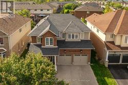 8 SAYBROOK GARDENS  Hamilton (Stoney Creek), ON L8E 0B6