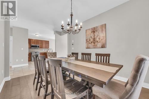 8 Saybrook Gardens, Hamilton, ON - Indoor Photo Showing Dining Room