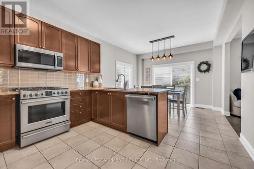 8 Saybrook Gardens, Hamilton (Stoney Creek), ON - Indoor Photo Showing Kitchen With Stainless Steel Kitchen