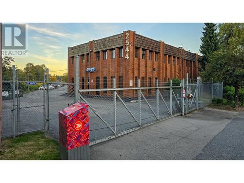 105 2544 Douglas Road, Burnaby, BC 