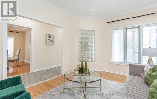 58 Havelock Gate, Markham, ON - Indoor Photo Showing Living Room