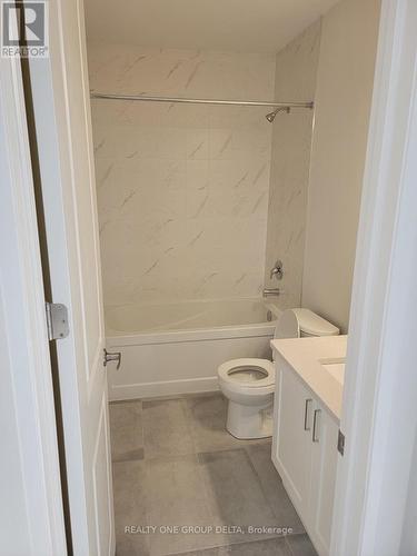 4 Bayberry Drive, Adjala-Tosorontio (Colgan), ON - Indoor Photo Showing Bathroom