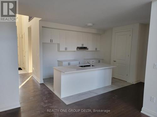 4 Bayberry Drive, Adjala-Tosorontio (Colgan), ON - Indoor Photo Showing Kitchen