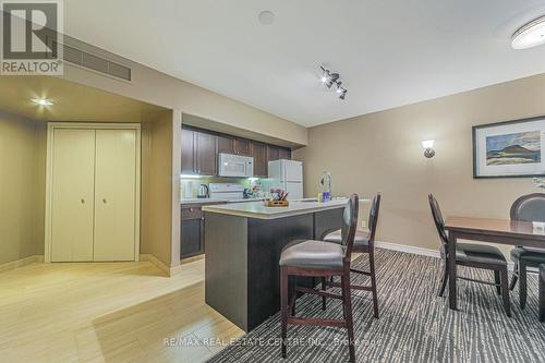 2240 - 90 Highland Drive, Oro-Medonte, ON - Indoor Photo Showing Dining Room