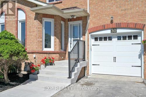 30 - 365 Tailfeather Crescent, Mississauga, ON - Outdoor