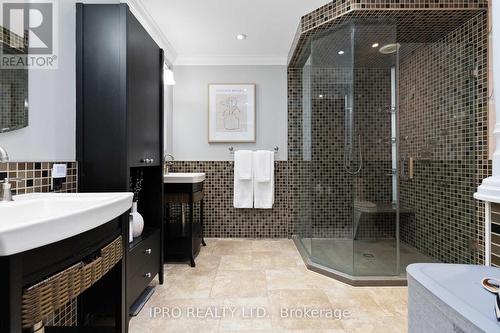 2097 Redstone Crescent, Oakville (West Oak Trails), ON - Indoor Photo Showing Bathroom