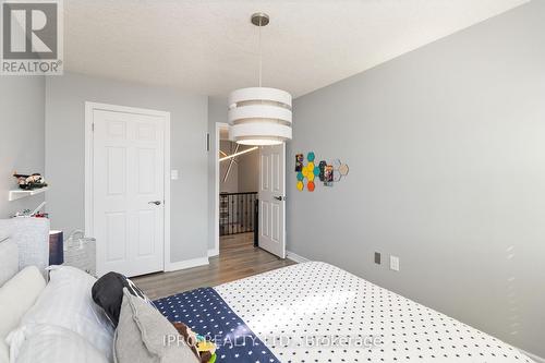 2097 Redstone Crescent, Oakville (West Oak Trails), ON - Indoor Photo Showing Bedroom