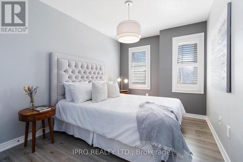 2097 Redstone Crescent, Oakville, ON - Indoor Photo Showing Bedroom