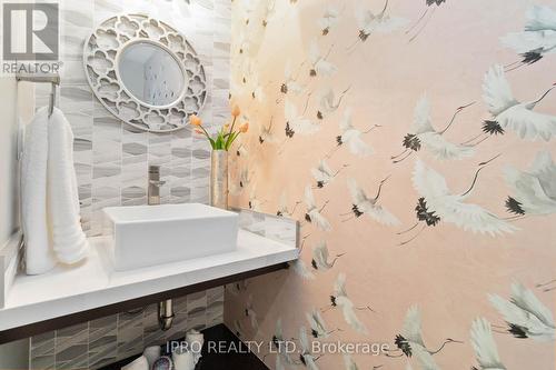 2097 Redstone Crescent, Oakville, ON -  Photo Showing Bathroom