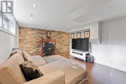 3358 Tallmast Crescent, Mississauga (Erin Mills), ON - Indoor Photo Showing Living Room With Fireplace