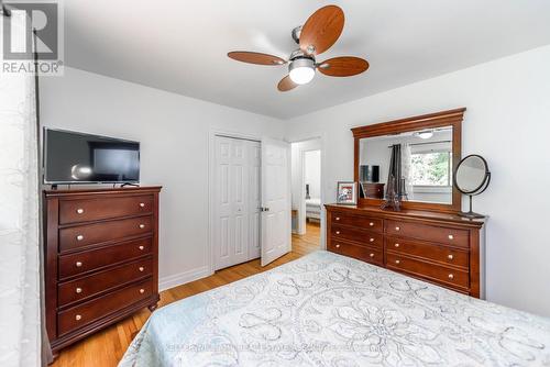 43 Kensington Avenue, Brantford, ON - Indoor Photo Showing Bedroom