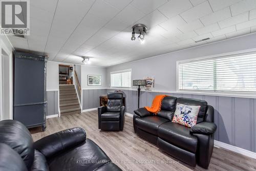 43 Kensington Avenue, Brantford, ON - Indoor Photo Showing Living Room