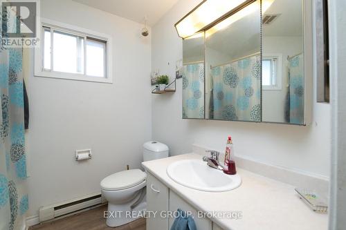 22 Austin Street, Quinte West, ON - Indoor Photo Showing Bathroom