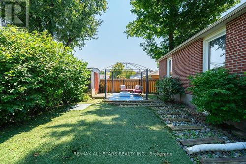 45 Elmvale Boulevard, Whitchurch-Stouffville, ON - Outdoor