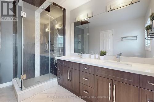 12 Maffey Crescent, Richmond Hill, ON - Indoor Photo Showing Bathroom