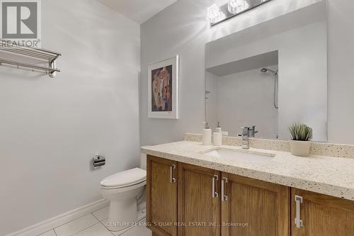 12 Maffey Crescent, Richmond Hill, ON - Indoor Photo Showing Bathroom